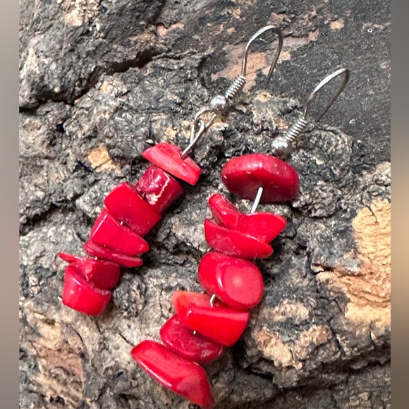 Authentic red coral layered necklace and earrings. - Picture 4 of 5